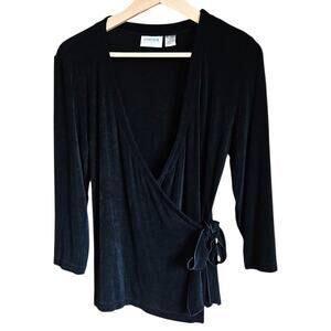 Chico’s Travelers Black Wrap Top Blouse Stretchy 3/4 Sleeves Size 1 (Medium)